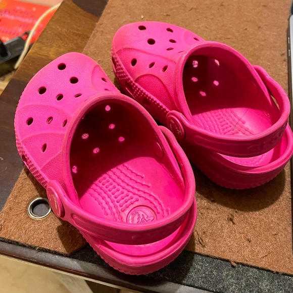 CROCS Other - crocs Unisex-child Pink Clogs - 4.5 UK (C4C5)